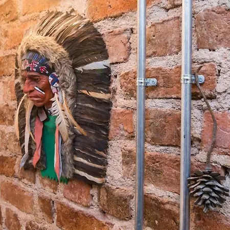 Cozy Brick Wall Homestay